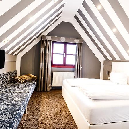 Arthotel Restaurant Pfeffermuehle Ingolstadt Eksteriør billede