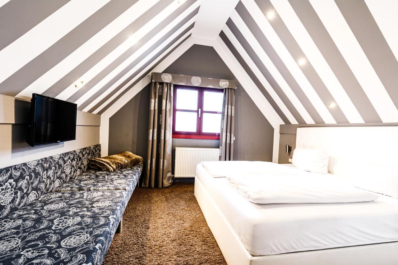 Arthotel Restaurant Pfeffermuehle Ingolstadt Eksteriør billede