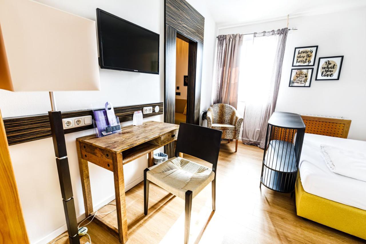 Arthotel Restaurant Pfeffermuehle Ingolstadt Eksteriør billede