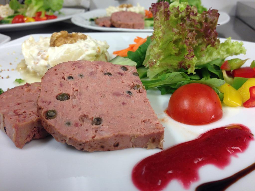 Arthotel Restaurant Pfeffermuehle Ingolstadt Eksteriør billede