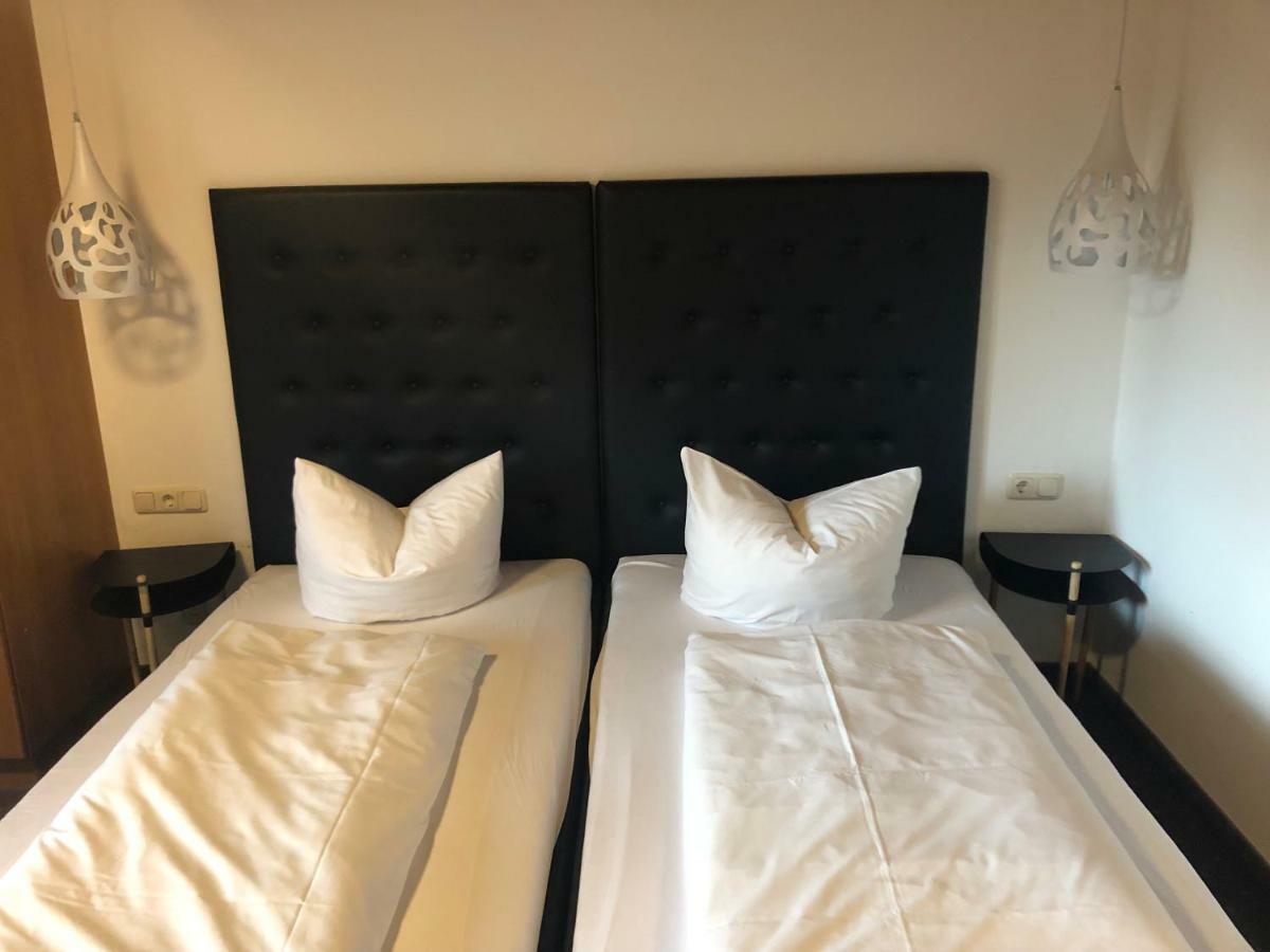 Arthotel Restaurant Pfeffermuehle Ingolstadt Eksteriør billede